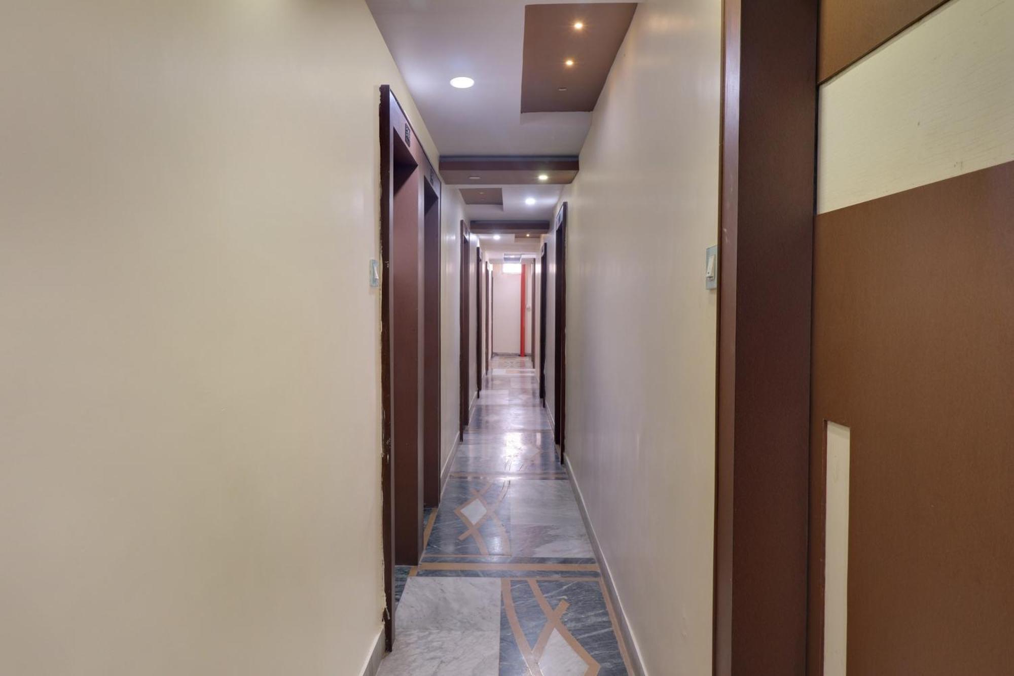 Hotel O Swag Dzsabalpur Kültér fotó